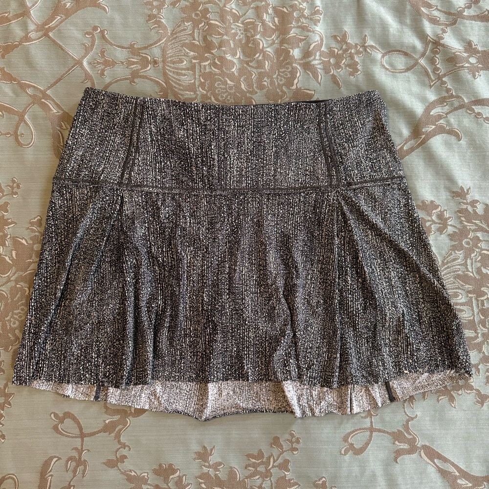 Lululemon Lost In Pace Athletic Skirt (Tall) (15”) Air Time White Black Size 10